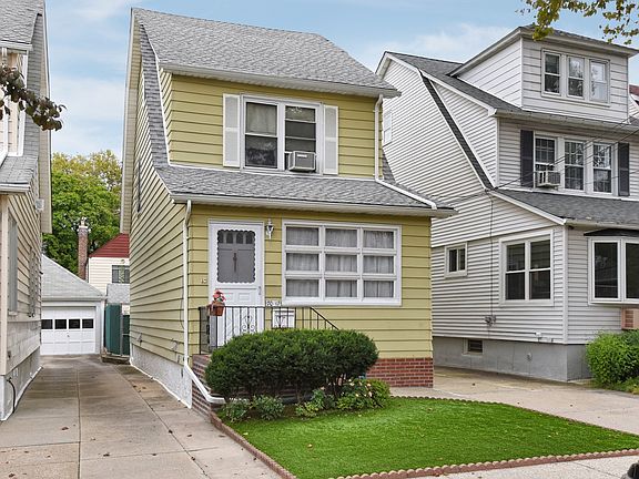 3rd image of 70-17 Loubet St