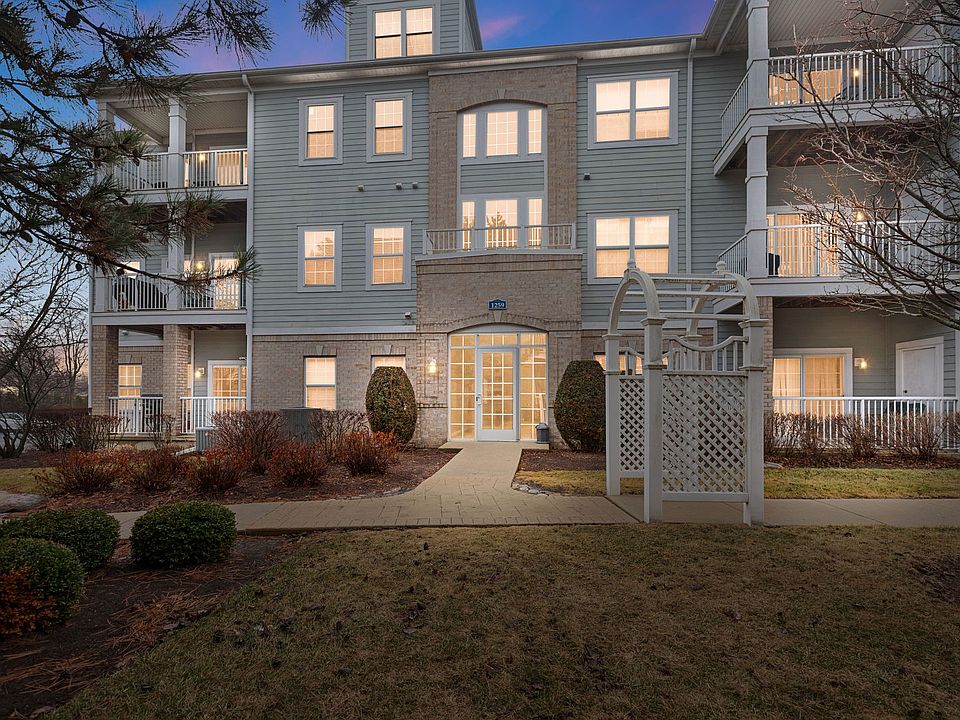 1st image of 1259 W Lake St APT 203