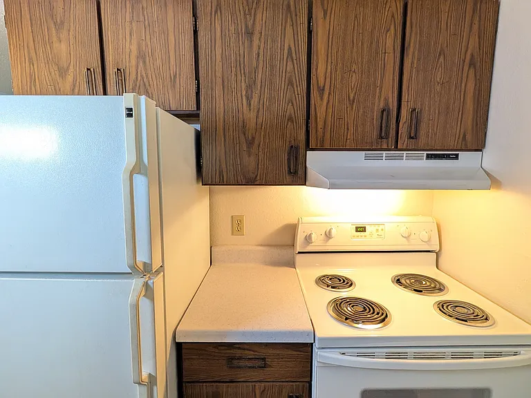 Southview Apartments — Photo 12