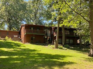 2669 Big Hills Dr, Rochester, IN 46975