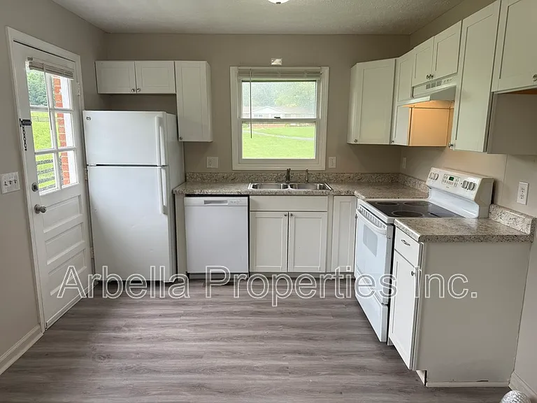 230 Booher Ln #4 — Photo 6