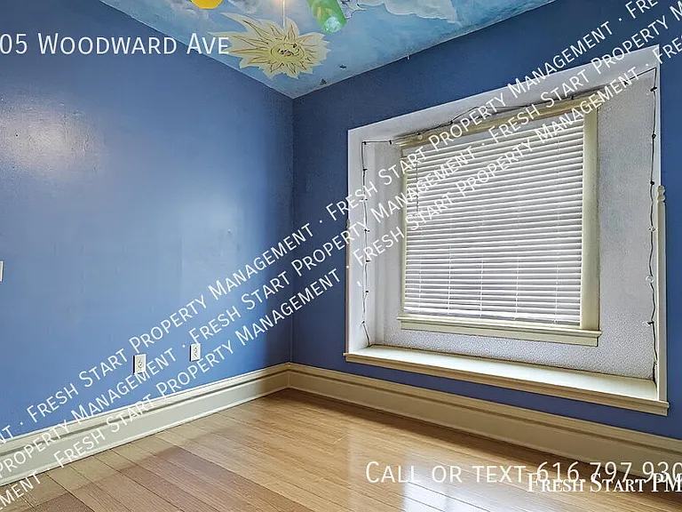 505 Woodward Ave — Photo 16