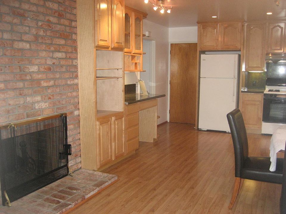 Large kitchen/dinning area