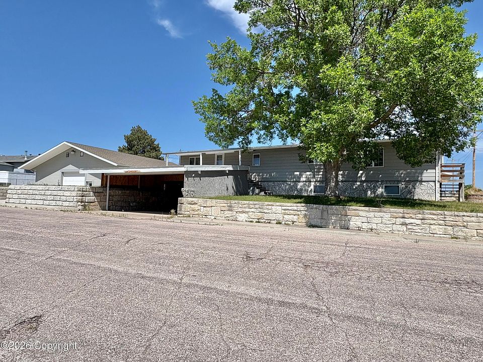 1st image of 307/309 3rd Ave