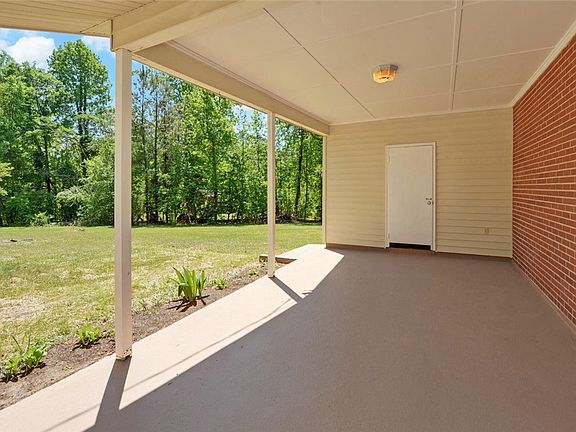5th image of 60 Kelsey Dr