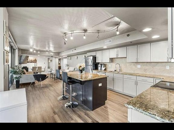 3rd image of 600 Admiral # 1405 Blvd
