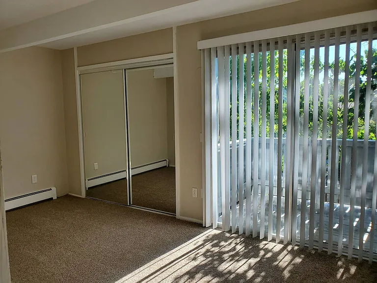 3574 Broadway St — Photo 11