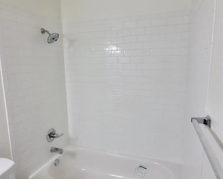 511 W Oak St #12 — Photo 14
