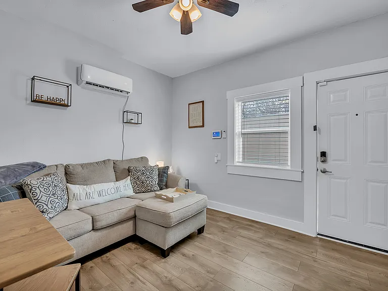 2320 Mistletoe St #B — Photo 11