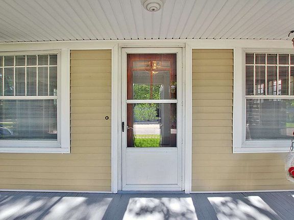 2nd image of 307 N High St