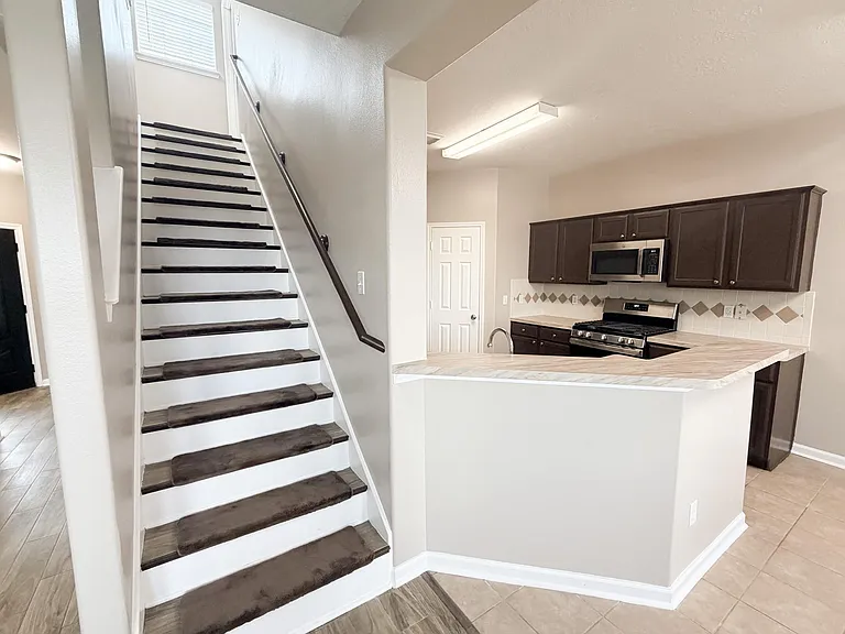 4422 Park Trail Ln — Photo 6