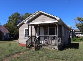 702 2nd Ave SW, Hickory, NC 28602