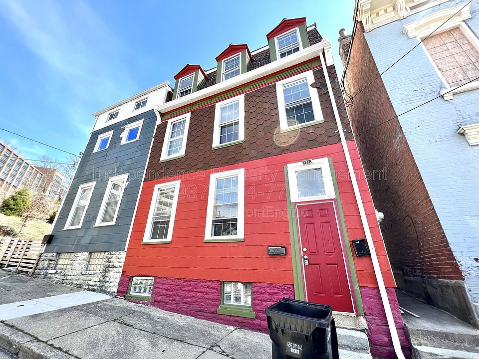 1st image of 2212 Calumet St Unit 2