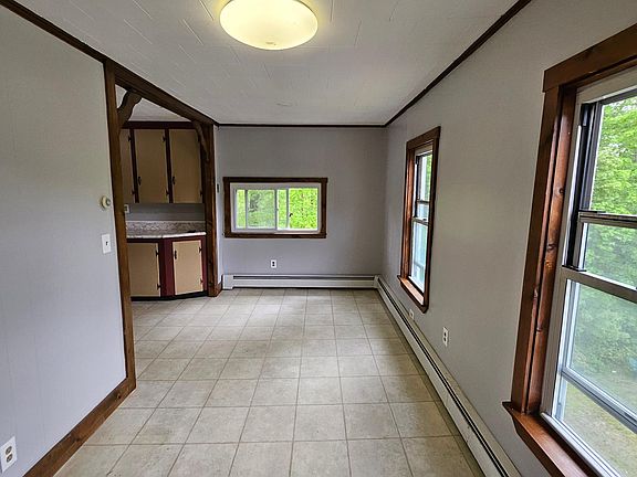 5th image of 85 Sanborn St #2