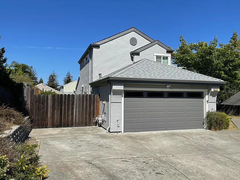 523 Fuchsia Dr — Photo 17