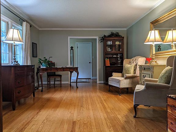 4th image of 3602 Woodland Dr NW
