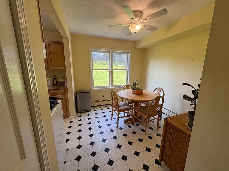 73 Lori Ln — Photo 6
