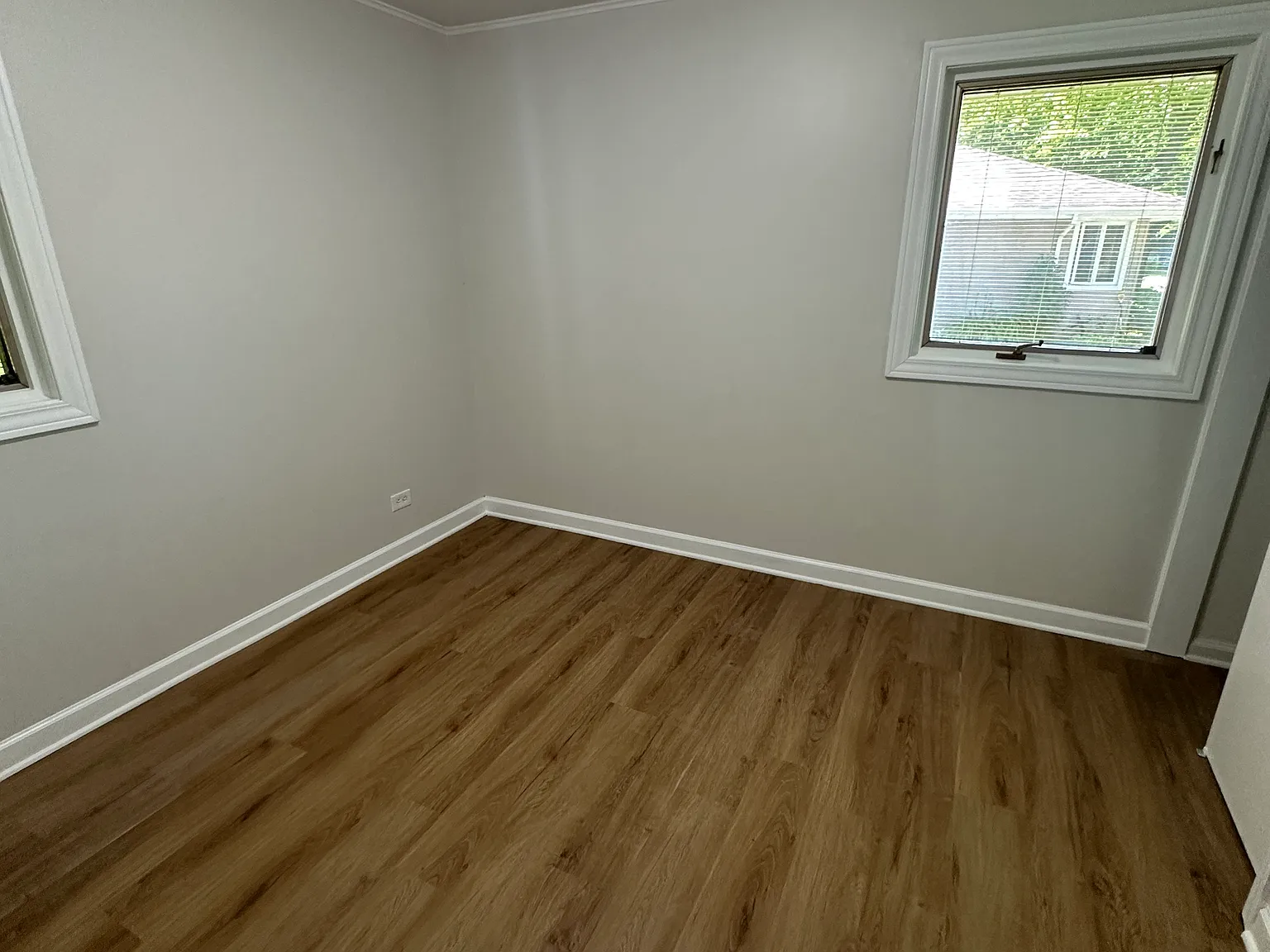 3 bed, 1050 sqft, $2,500 — Photo 3