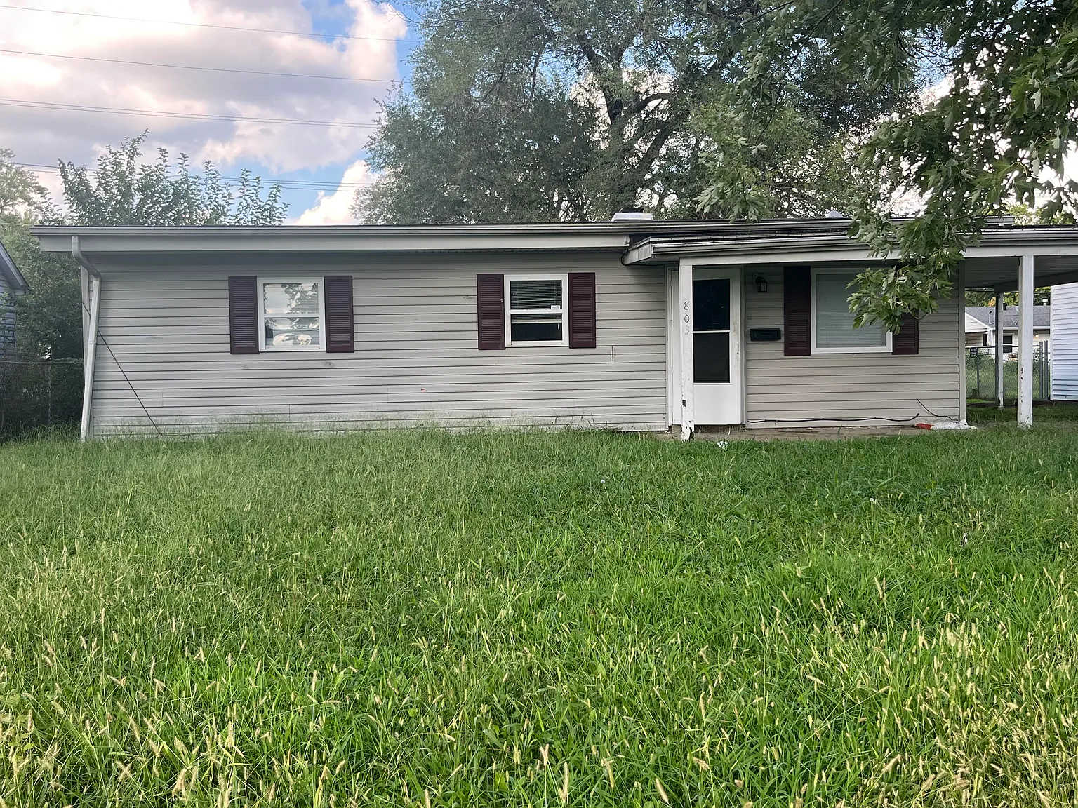 3 bed, 912 sqft, $845 — Photo 1