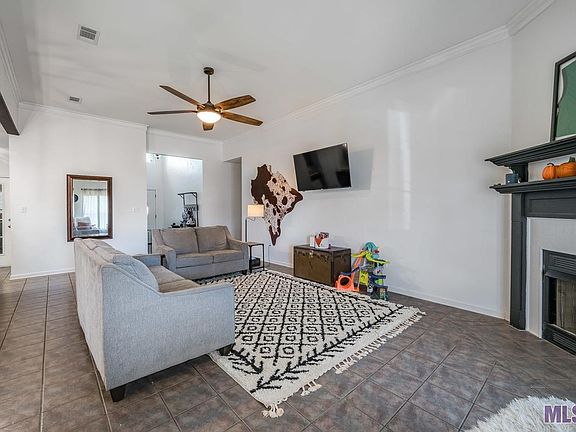 3rd image of 23774 Rosemont Dr