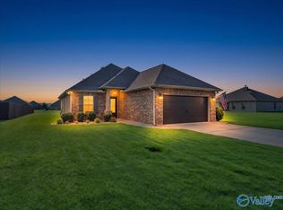 17422 Fieldway Cir, Harvest, AL 35749