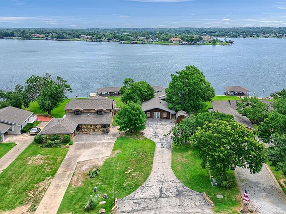 2nd image of 105 Cheyenne Dr