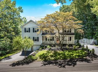 26 E George Ave, Pearl River, NY 10965