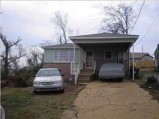 1st image of 400 26th Ave E