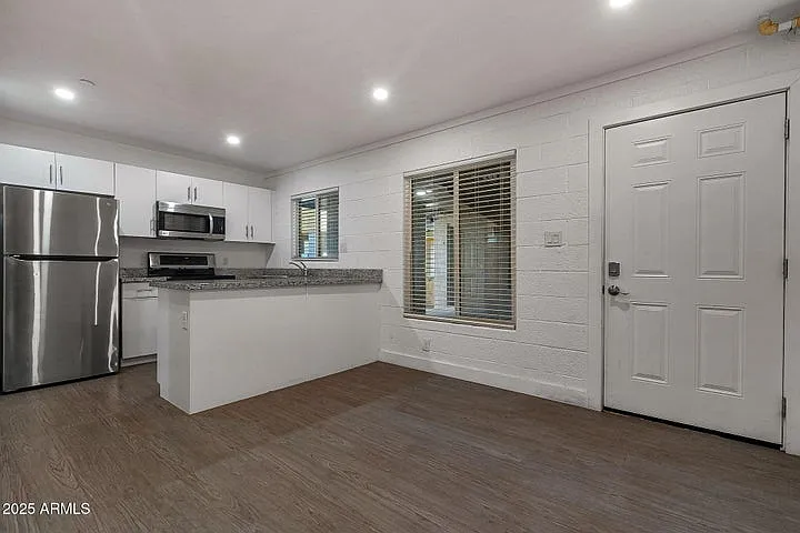 622 N 9th Ave — Photo 4
