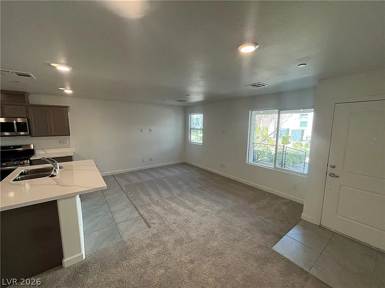 3610 Tripoli Cove Ave — Photo 4