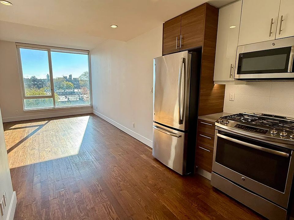 1st image of 843 Lexington Ave #6L