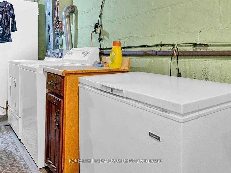 Toronto House for rent - 2 Bedrooms — photo 18