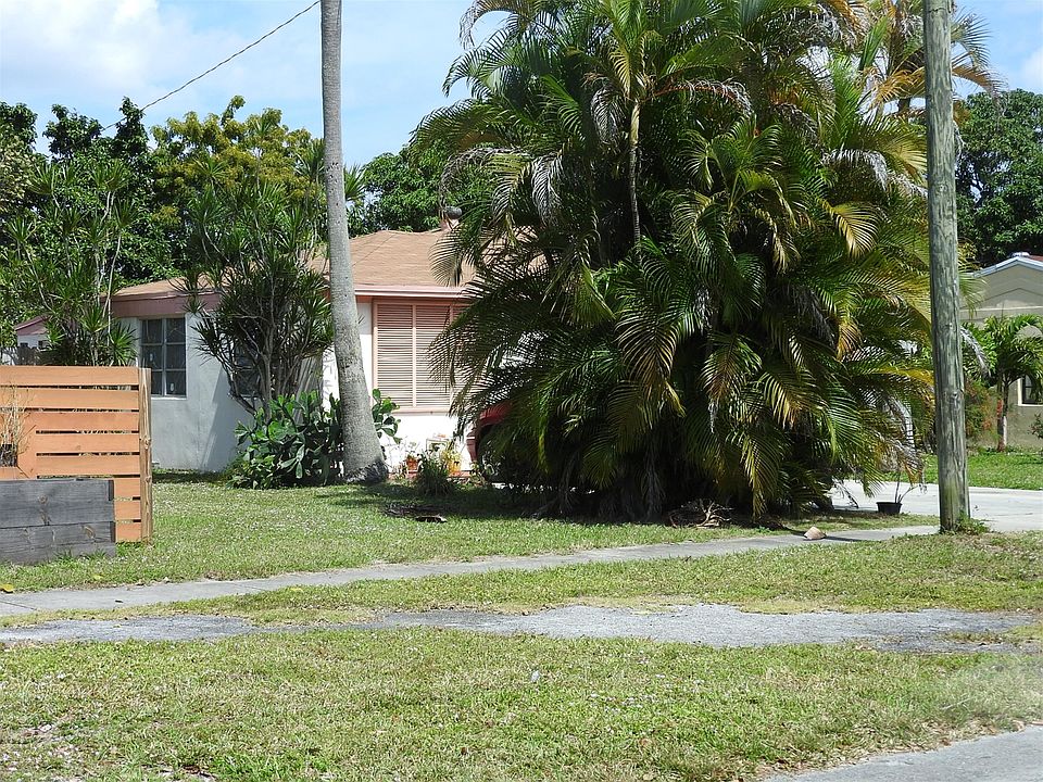 2nd image of 1255 NE 133rd St