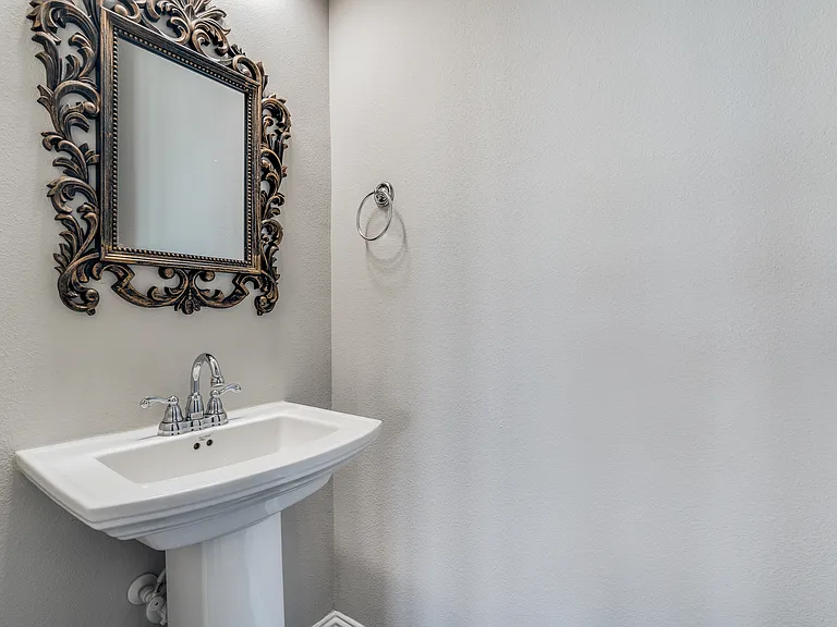 4533 Titus Cir — Photo 21
