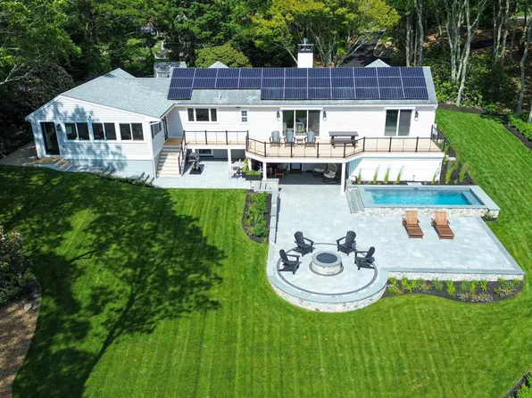 39 Telegraph Hill Road, Falmouth, MA 02540