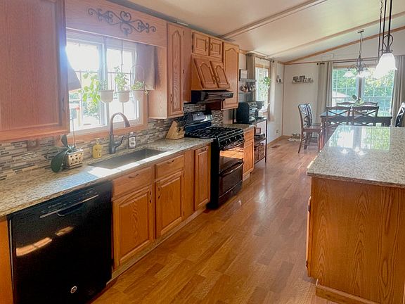 4th image of 122 Brandy Dr