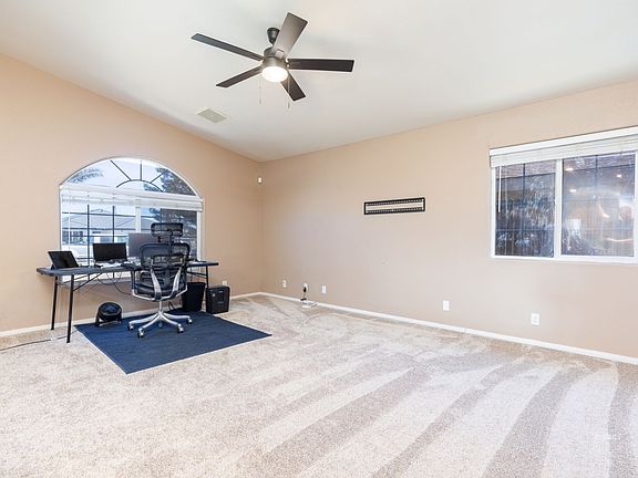 5th image of 1321 W Mariposa Ave
