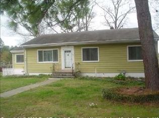 905 Macarthur Dr, Suffolk, VA 23434