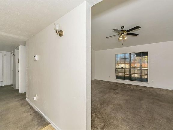 4th image of 2205 Pennington Dr