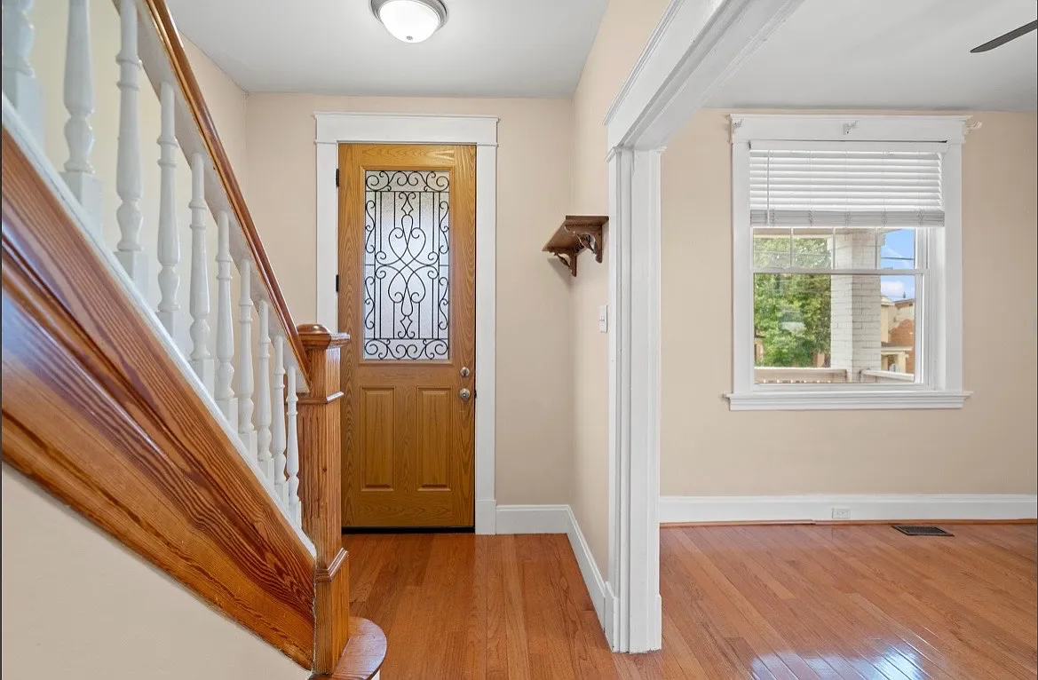 Property Photo - 465 Ward Ave