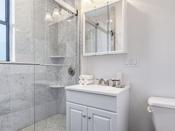 11 Queensberry St. #24 Boston - Fenway Unit Photo 6 (1)