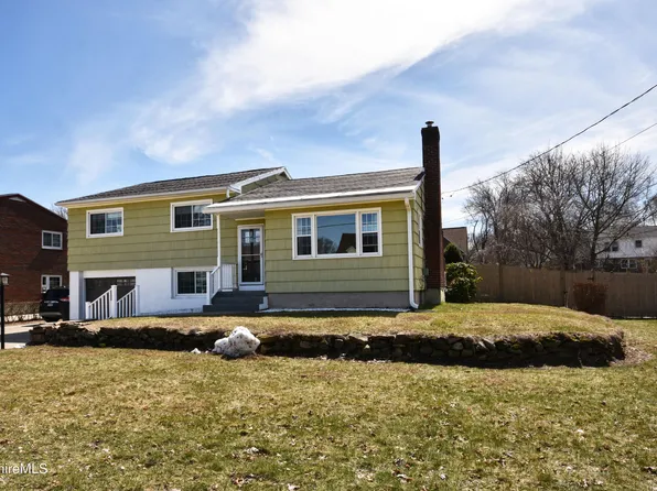 50 Marlboro Dr, Pittsfield, MA 01201