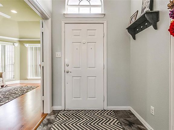 2nd image of 1020 Ben Dr