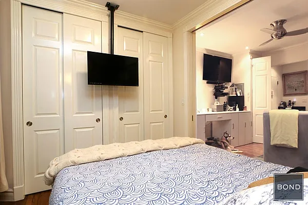 Rented by Bond New York | media 80