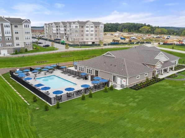 2 Codman Way #201, Westborough, MA 01581