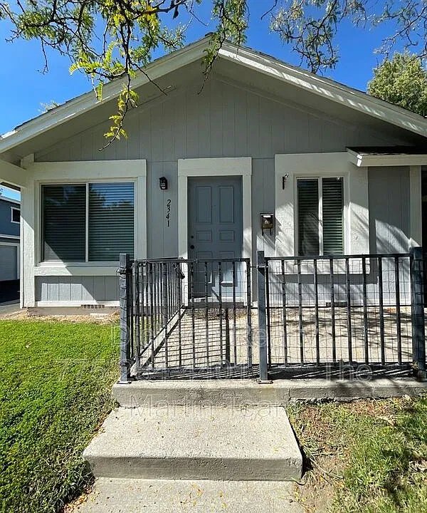 2341 Rock Blvd