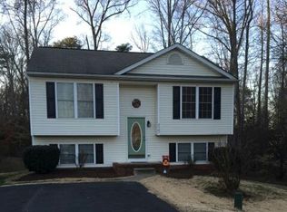 2507 Pittston Rd, Fredericksburg, VA 22408