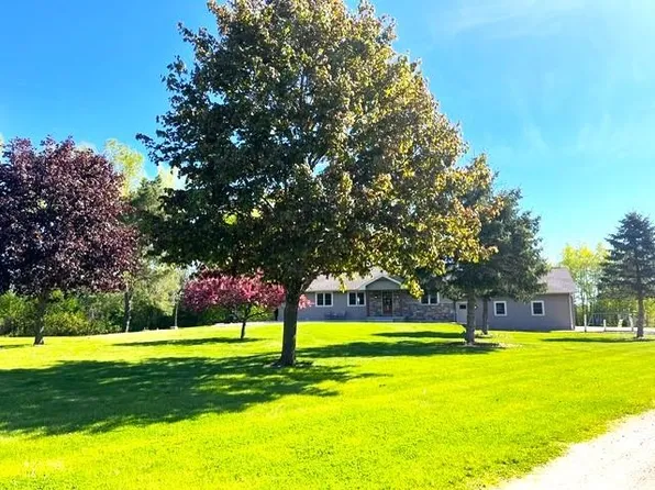 3102 Heise Rd, Omro, WI 54963