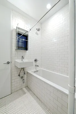 Rented by Aether Property Group | media 14