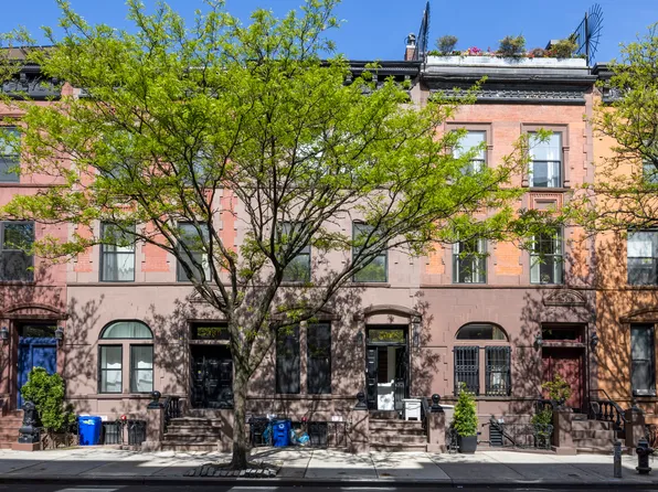 391 Manhattan Avenue image 1 of 19